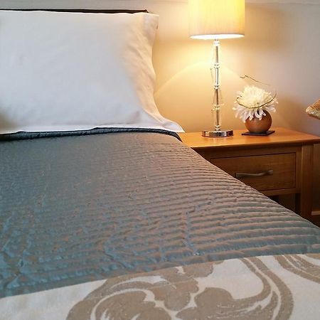 Mead Lodge B&B Corsham Eksteriør bilde